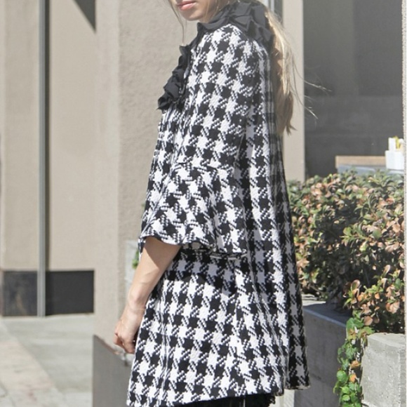 BELL SLEEVE HOUNDSTOOTH COAT - Picture 1 of 6